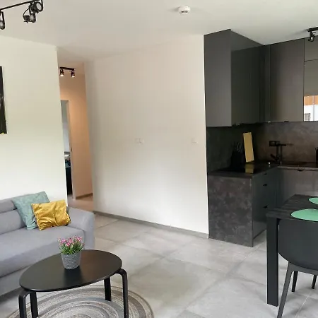 Stone Hill 斯克拉斯卡波伦巴
